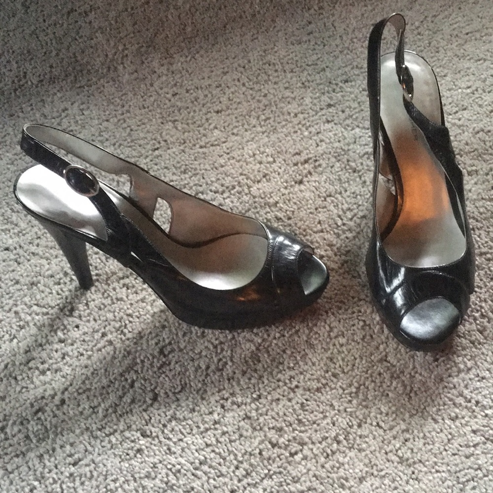 Women’s black heels